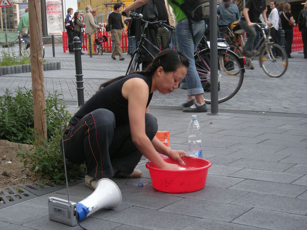 Performance von Angie Hiel und Roland Kaiser in der Nordstadt , Foto: Irene Franken
