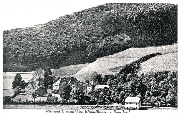 Das Gut um 1925: Im Vordergrund das Försterhaus, 1911 neu erbaut und 1983 beim Straßenneubau abgerissen
