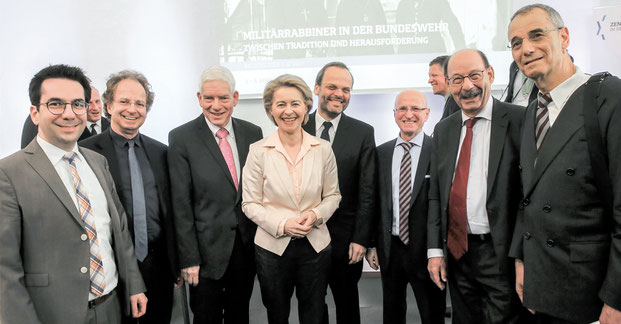 Militärrabbiner in der Bundeswehr, Dr. Daniel Botmann, Prof. Dr. Doron Kiesel, Dr. Josef Schuster, Ministerin Ursula von der Leyen, Antisemitismusbeauftragter der Bundesregierung Dr. Felix Klein