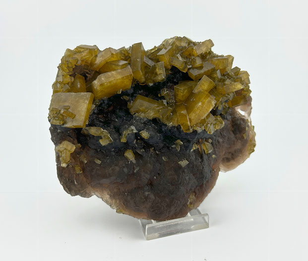 Barite on fluorite