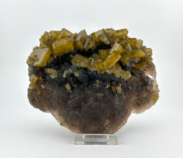 Barite on fluorite