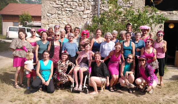 Les choristes des Sillonnantes et de la Funky Chorale réuni·es juste avant de monter sur scène - 22 juin 2025 - Fête de la Fumière (Batotopie)