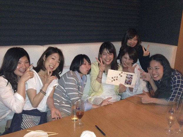 (左から4番目)大庭選手とお友達