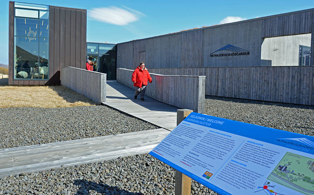 Das Besucherzentrum Snæfellsstofa für das Ostgebiet des Vatnajökull Nationalparks.