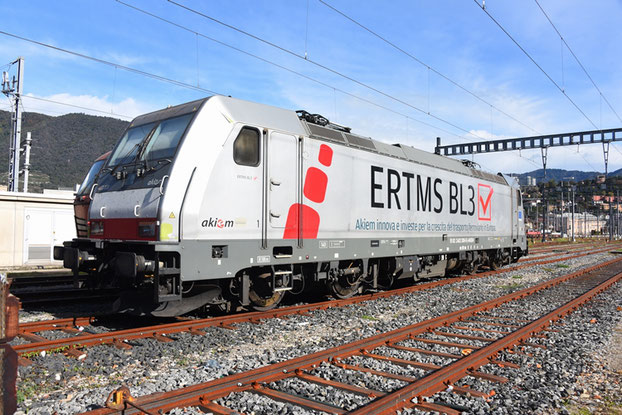 November 2023: Akiem ERTMS baseline 3 Werbeaufschrift, Chiasso/CH 3.11.2023