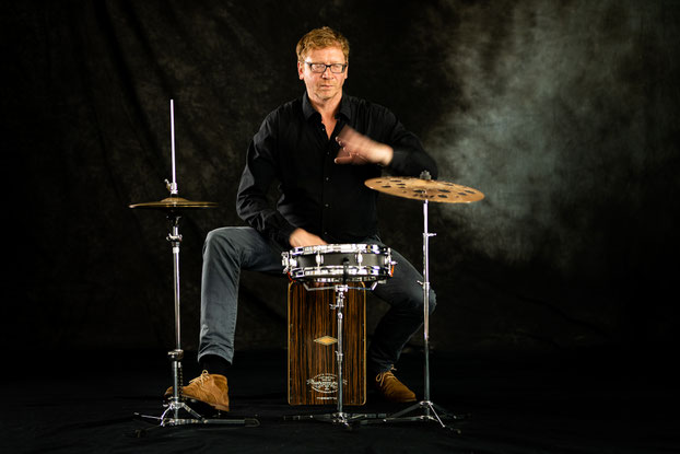 Cajon Cajonunterricht Hamburg Gießen Lich Mittelhessen Flamenco Latin Jazz Cajoneinzelunterricht Cajongruppenunterricht Workshops Rahmentrommel Frame Drum