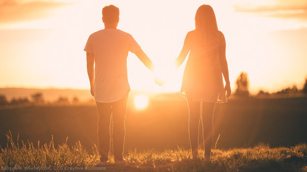 Dem ersten Date "fiebern" die Männer sehr entgegen und vergeigen es genau deshalb.