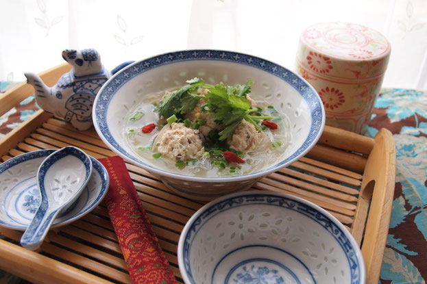 豆腐入り鶏団子のスープ