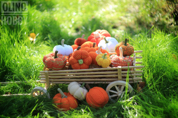 crochet pumpkins, knitted pumpkin
