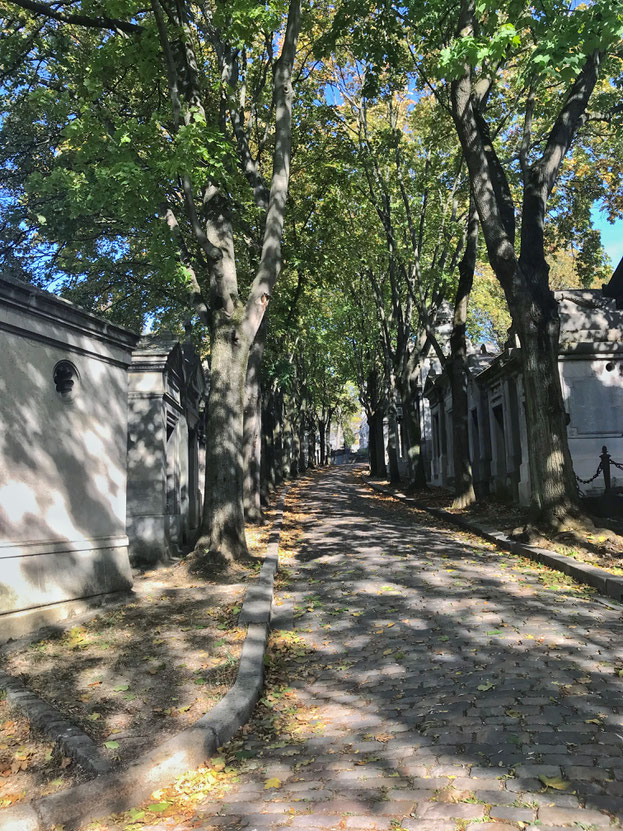 cementerio pere lachaise, turismo en paris, lugares turisticos en paris