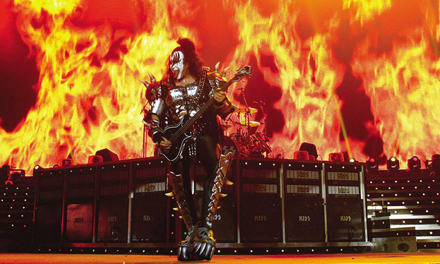 KISS Band live Gene Simmons