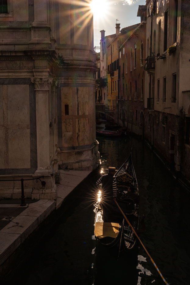 Nachmittagslicht bei der Chiesa di Santa Maria dei Miracoli