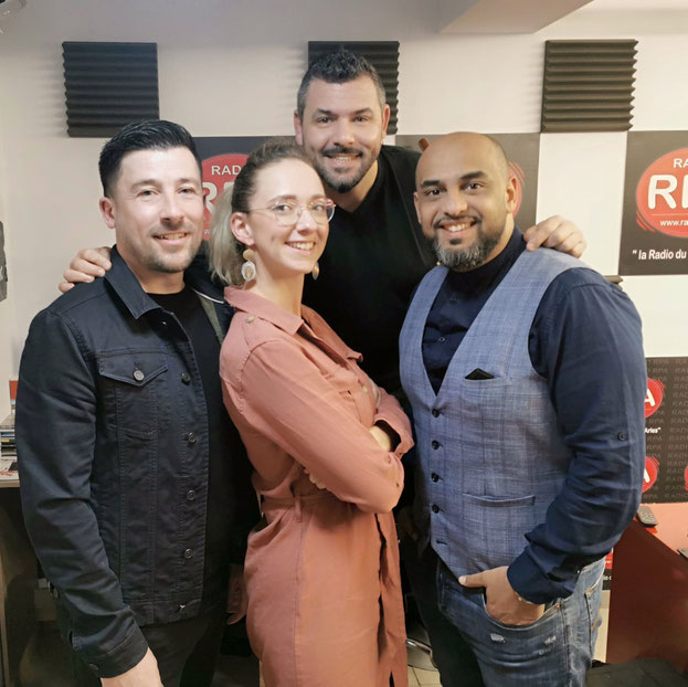 Equipe de l'émission "Jusqu'ici Tout va Bien" sur RPA - Stéfan, Chris, Bubu et Laura