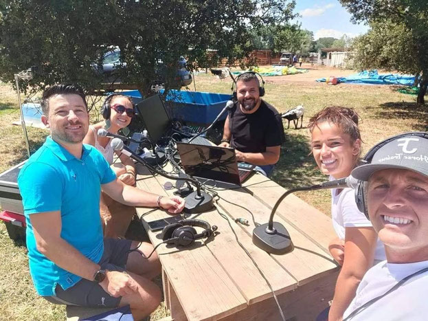 Equipe de l'émission "Jusqu'ici Tout va Bien" sur RPA - Stéfan, Chris, Bubu et Laura