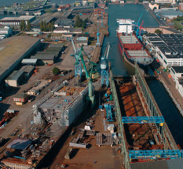 Die Schichau Seebeck Werft, Luftbild aus 2005 - Foto: Scheer / BIS Bremerhaven