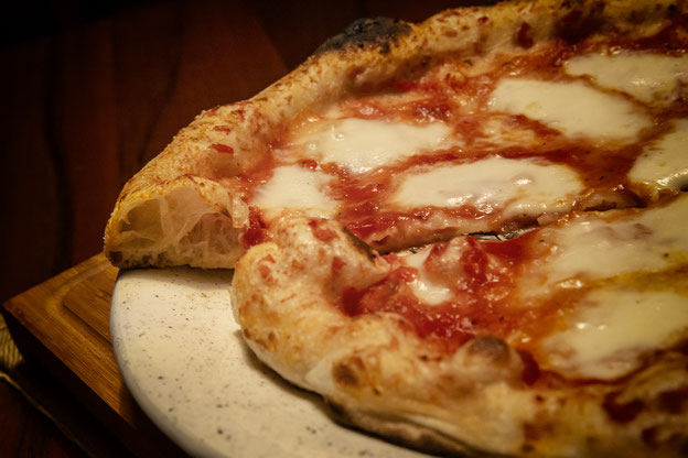 Pizza tonda con farina 'Caputo Nuvola'