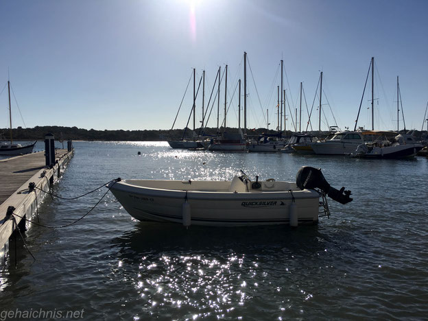 Portocolom hat den größten Naturhafen Mallorcas. Dieser wird heute vornehmlich für den privaten Bootsverkehr genutzt.