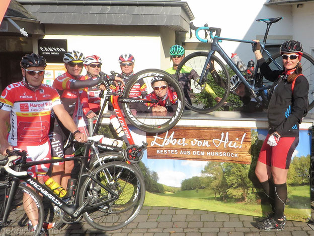 Sonnenschein zum Start. (Foto: Michael K.)