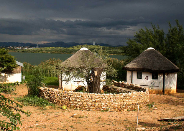 Übernachten in den Rondavel, den Rundhütten auf Penduka. Dieses war mir nicht gegönnt. Ich bin zurück ins Hotel in Windhoek.