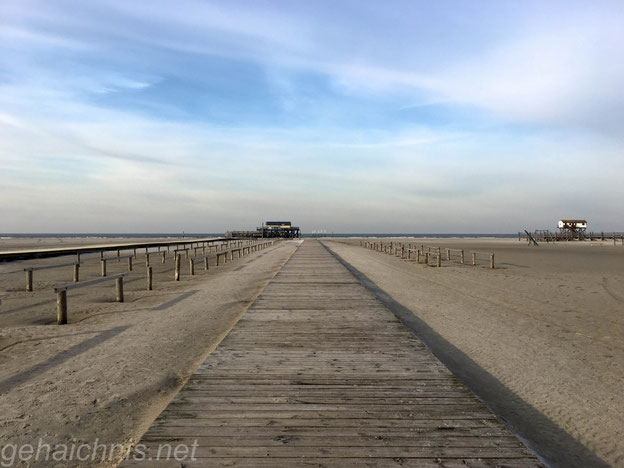 Gerade aus zu zur Strandbar 54° Nord