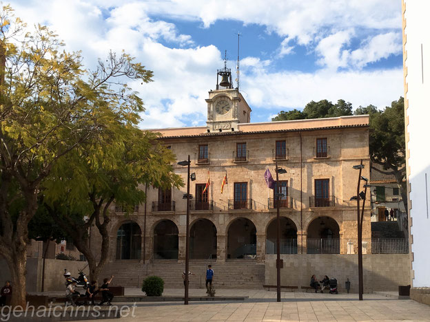 Das Rathaus von Dénia