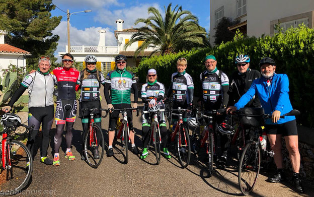 Paul, Marcel, Susanne, Joachim, Britta, Anja, Alex, Klaus, Heinz - und es fehlt heute Anne auf dem Foto.