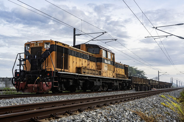 DMIA 8006(元JR西日本 DD51 1118)