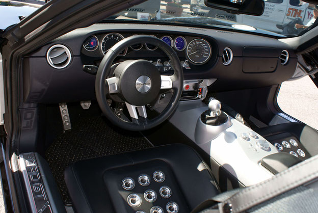 Interior of the Ford GT (produced in 2006)