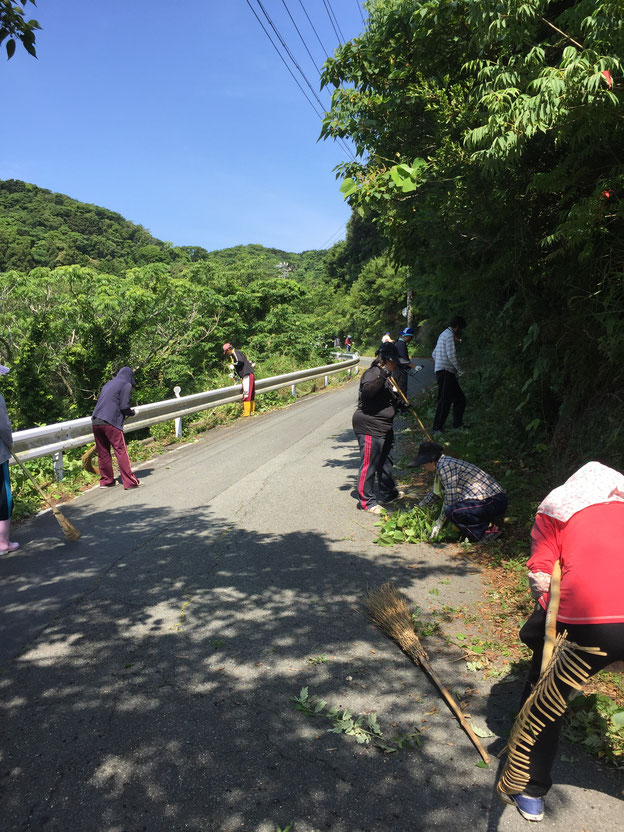 県道清掃の様子