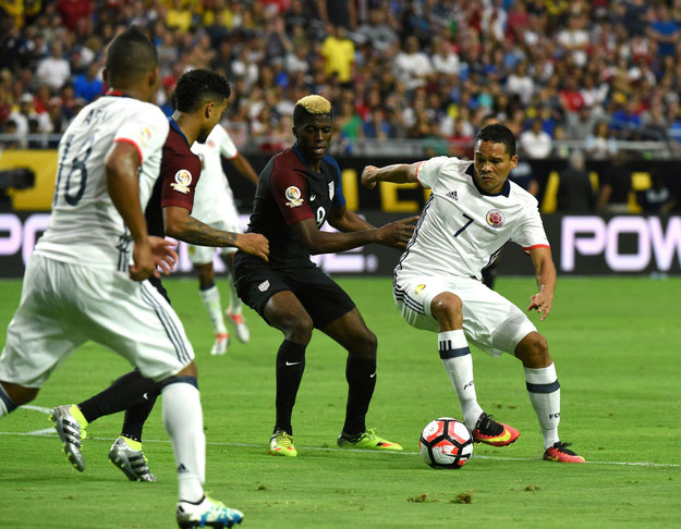 Actuellement, en sélection, comme ici lors de la Copa América Centenario, c'est Carlos Bacca qui porte le n°7