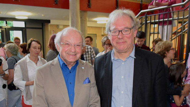 Zu Gratulanten zählte auch Johannes Schneider, Vorsitzender des Kultur-Vereins