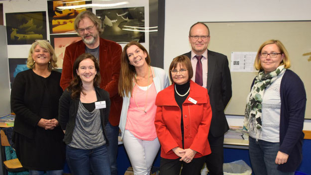 Die Verantwortlichen für die Aktion beim Elsensee-Gymnasium: Bettina Taschinski, Dr. Hans-Jürgen Tecklenburg, Verena Gottwald, Dorothea Bruncke, Doris Grote, Michael Bülck und Nadine Käbel (v.l.n.r.)