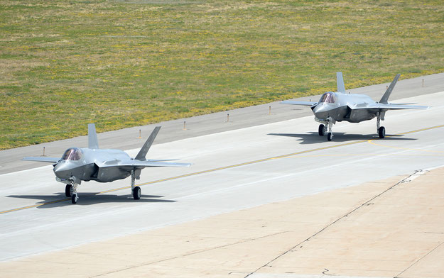 I primi due F-35A del 388th FW rullano verso la linea di volo di Hill / © USAF