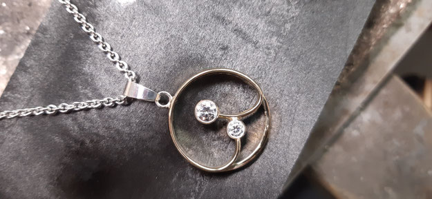 Umarbeitung eines alten Eherings zu einer Kette