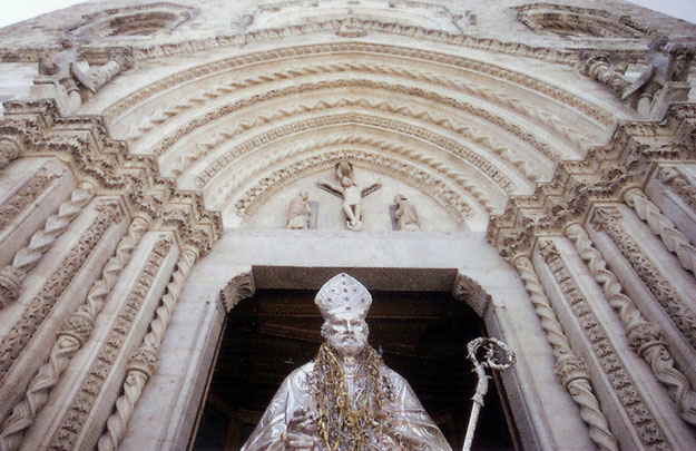 Busto S. Pardo lascia Cattedrale