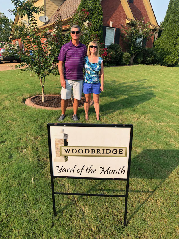 September 2021 Woodbridge Yard of the Month - Congrats to the Carter's on Country Bridge Rd.!