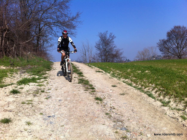 bella gita....da ripetere evitando di passare dal centro di Chieri !! Per il resto un bel giro All Mountain