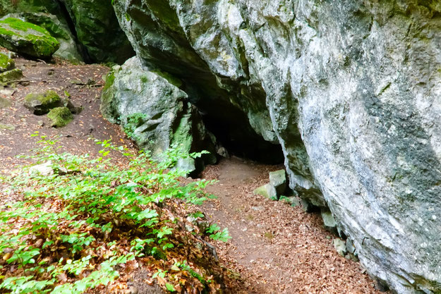 Große u. kleine Steinkammer in Erdbach