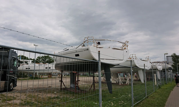 Fertig für den Abtransport - dafür wird der Mast wieder abgenommen