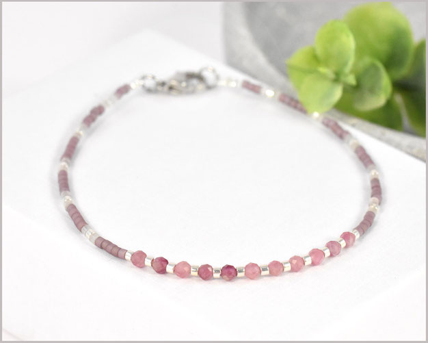 Edelsteinarmband mit 3 mm Turmalin rosa kombiniert mit Miyuki Perlen Mix