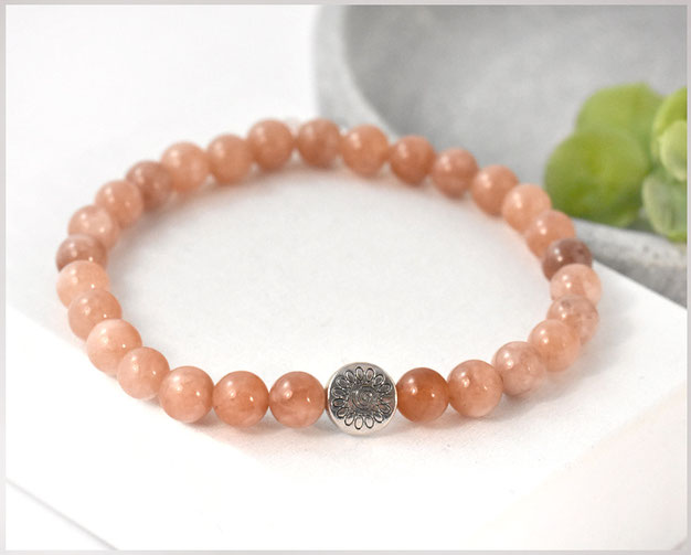 Sunstone / Sonnenstein Armband 6 mm mit Baum des Lebens