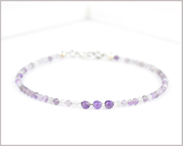 Edelsteinarmband mit 2 mm Amethyst