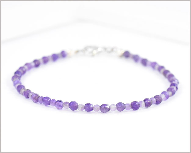 Edelsteinarmband mit 2 +3 mm Amethyst