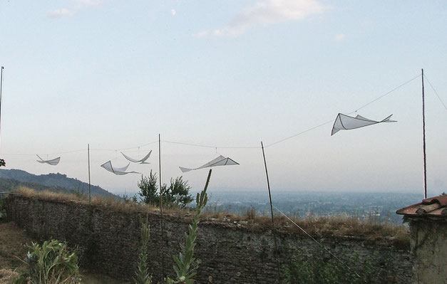 untitled,bamboo, frabric, La Rocca, Pietrasanta, Italien