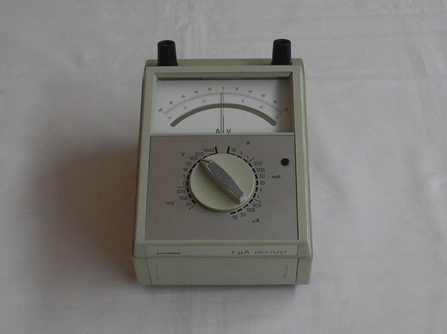 Multimeter von Siemens & Halske Berlin mit Überlastungsschutz von 1975