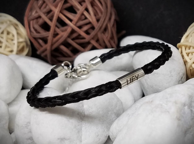 Graviertes Schmuckstück aus Pferdehaar, Pferdehaararmband