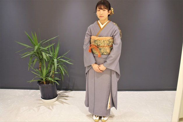 成人式で振袖の着付けをお手伝い。