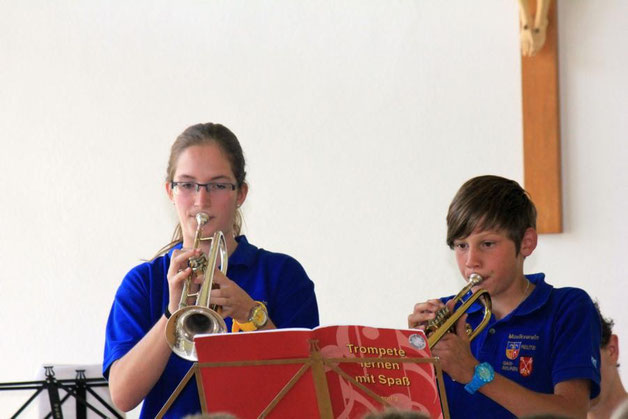 Trompetenduo Corinna Halder und Robin Schanne zeigen, was sie an ihrem Instrument gelernt haben