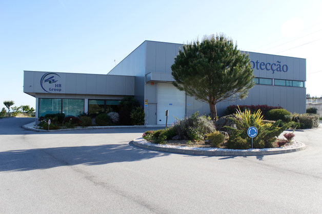 Batiment HR Group Portugal logistique expédition vêtements de travail distribution EPI chaussures de sécurité COFRA