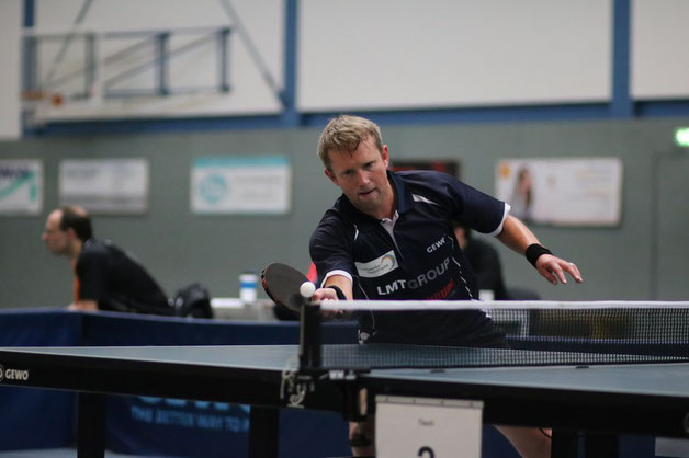 Schwarzenbeks Top-Athlet Fredrik Lundquist spielt mit den Drittliga-Herren aus der Europastadt am Samstag ab 14.00 Uhr beim TTC Schwalbe Bergneustadt II um wichtige Punkte im sportlichen Wettstreit um den Klassenerhalt.